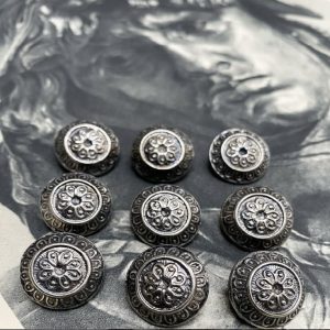 Flor en forma convexa de 1.8cm