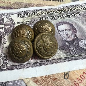 4 Escudos Muy Antiguos de la R.O.U