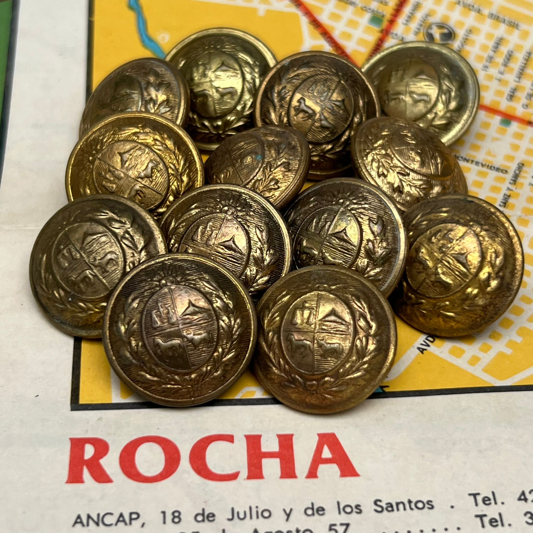 13 Escudos de la R.O.U